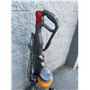 Image 2 : Lot of 1 Upright Dyson Vacuum - Used