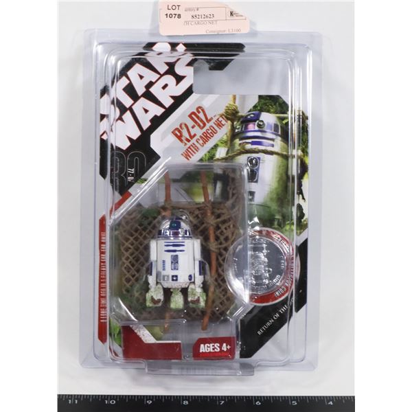 STAR WARS R2-D2 WITH CARGO NET FIGURE IN A STAR