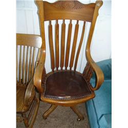 Antique office chair (165)
