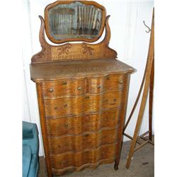 Double serpentine oak dresser with mirror (165)