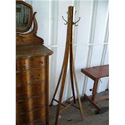 Antique oak coat rack (165)