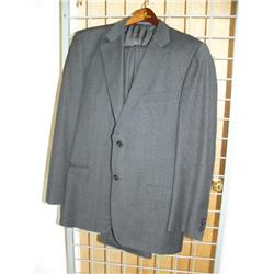 2 piece Earmenegildo Zegna suit (165)