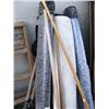 Image 4 : Lot of: Folding tables, lamps, extension cords, rugs, shovels/yard tools, wood ladder and hand truck