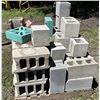 Image 3 : LARGE LOT OF CINDER BLOCKS