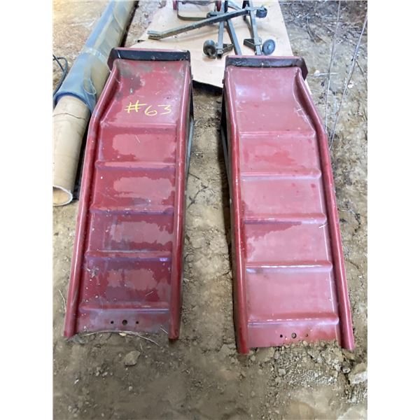 Ramps, snow shovels, roller & jack