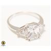 Image 1 : LADIES ESTATE WEDDING RING-ESTATE