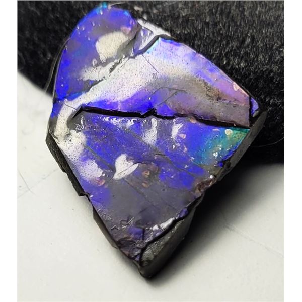 26)  NATURAL PURPLE FIRE 7.5 CT  FREE FORM AMMOLIT