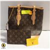 Image 1 : ESTATE LOUIS VUITTON PURSE WITH WALLET &