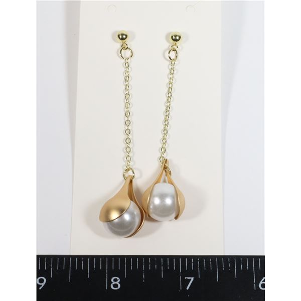 NEW GOLD TONE FAUX PEARL CHANDELIER EARRINGS
