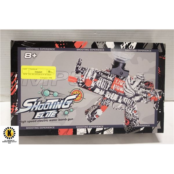 NEW  GEL BLASTER GUN W/GELS
