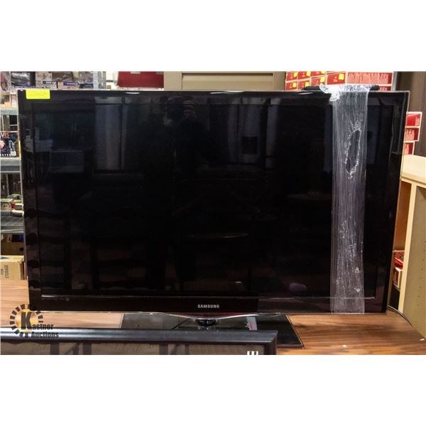 49" SAMSUNG TV C/W REMOTE