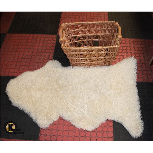 HANDLED BASKET WITH GENUINE HIDE SMALL RUG