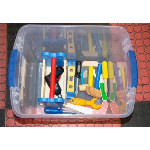 WOODEN CHILDRENS PRETAND PLAY TOOL BOX WITH