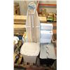 Image 1 : PALLET OF HOUSEHOLD ITEMS INCLUDES MICROWAVE,