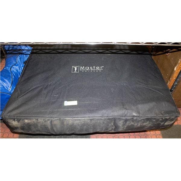 FOLDABLE MASSAGE TABLE