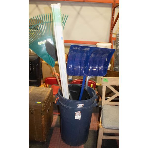 LOT OF GARBAGE CANS AND MORE