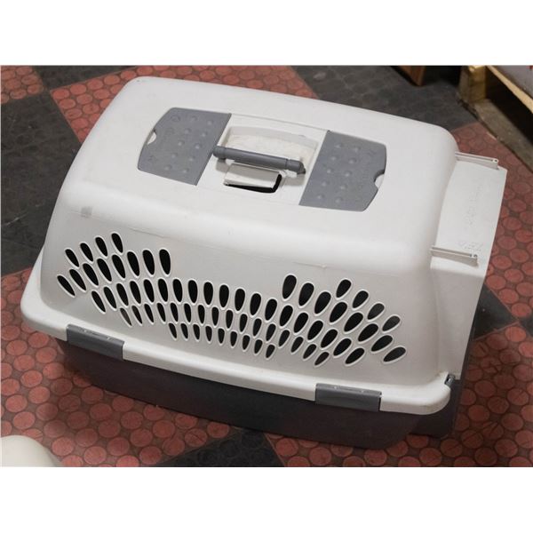 MEDIUM DOG KENNEL