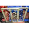 Image 1 : 2 METAL OUTDOOR GARDEN DECOR 20"X32"
