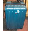 Image 1 : SWISS GEAR LARGE SUITCASE