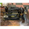 Image 2 : VINTAGE SINGER TABLE SEWING MACHINE