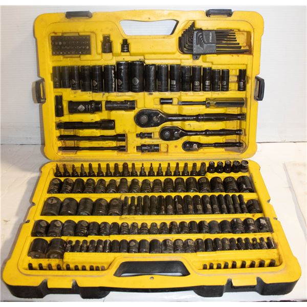 HARD CASED SOCKET/BIT SET
