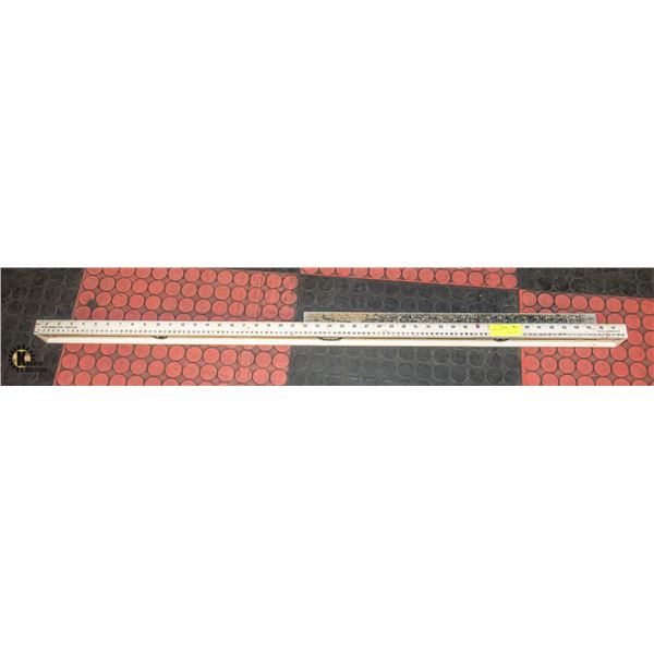 LOT OF 2 LEVELS