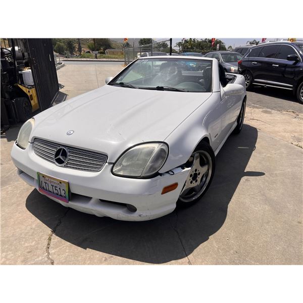 2001 Mercedes Benz SLK 320 - CLEAN/ 176,345