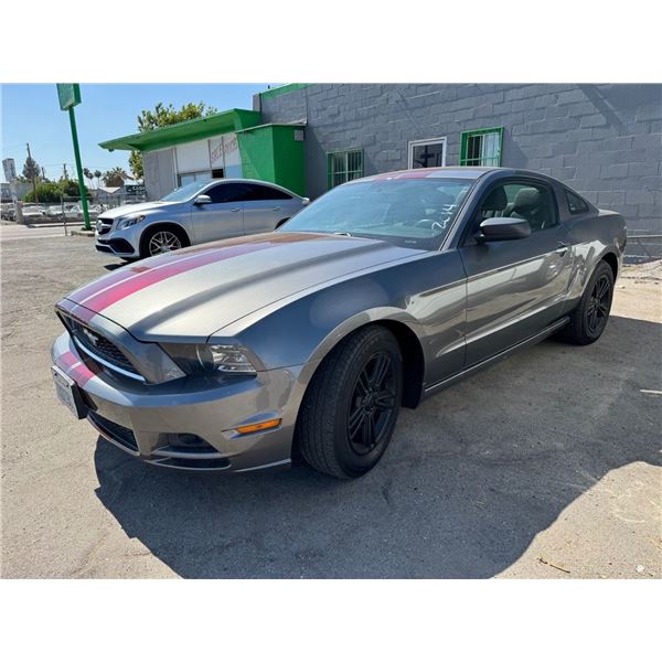 2014 Ford Mustang - CLEAN/