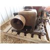 Image 2 : International LA Stationary Engine 1 1/2 - 2 1/2 HP SN 