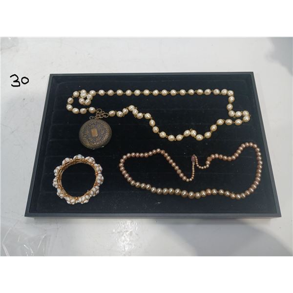 Collection of White Beaded Costume Jewellery Necklaces and Bracelet