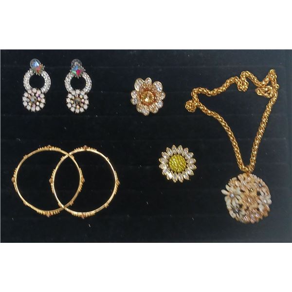 Collection of Costume Jewellery Necklace, Bracelet, Earrings, and Rings