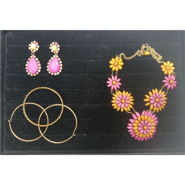 Collection of Costume Jewellery Necklace, Bracelet and Earrings