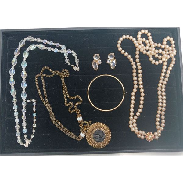 Collection of Costume Jewellery Necklaces, Earrings and Bracelet