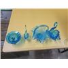 Image 2 : 4 blue glass pieces