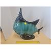 Image 1 : Blue Mountain Pottery fish vase (small repairs)