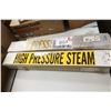 LOT: 16 MARQUEURS DE TUYAUX «HIGH PRESSURE STEAM», TRANSPORTEUR EN FIBRE DE VERRE A/ AGRAFES, 4" H X