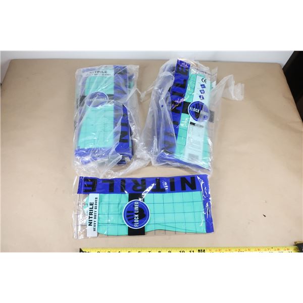 LOT: 20 PAIRES DE  GANTS NITRILE GRAND