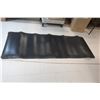 Image 2 : TAPIS ANTIFATIGUE PLAQUE DIAMANTÉE ULTRASOFT 3'x8' - NOIR WEARWELL 414.1516X3X8BK