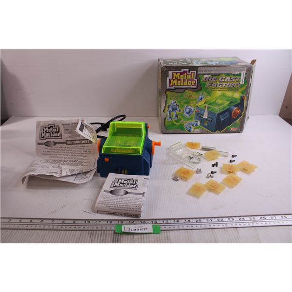 Metal Molder Die Cast Factory Toy - Untested, As Is