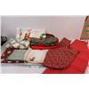 Image 1 : Mama & Mini Christmas Aprons, Tablecloth, Placemats & Towels