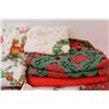 Image 3 : Mama & Mini Christmas Aprons, Tablecloth, Placemats & Towels