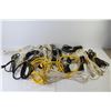 Image 4 : Assortment of Small Extension Cords