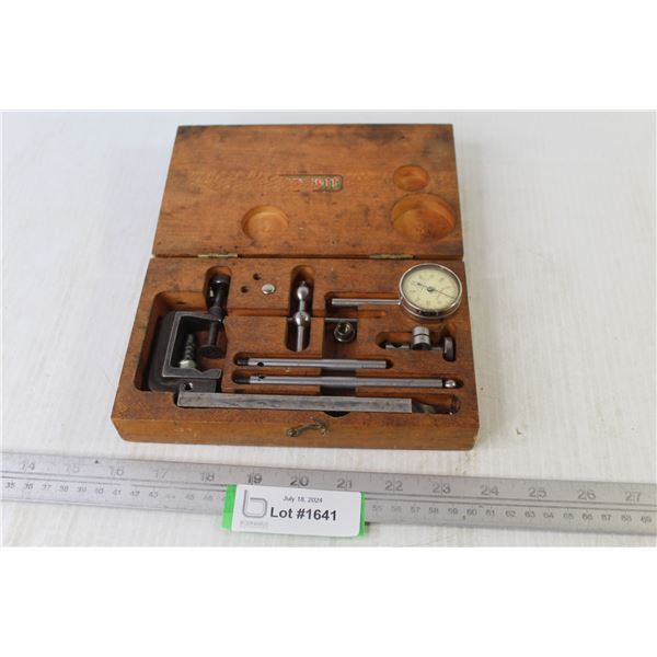Vintage Starrett 196 Dial Indicator