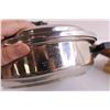 Image 2 : Queen Anne Stainless Steel Pot and Rolling Pin