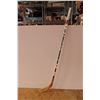 Image 1 : *Limited Edition Paul Henderson Hockey Stick - 407/1972 w/ Certificate of Authenticity
