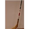 Image 4 : *Limited Edition Paul Henderson Hockey Stick - 407/1972 w/ Certificate of Authenticity