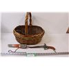 Image 1 : Dornado Knife w/Scabbard & Wicker Basket