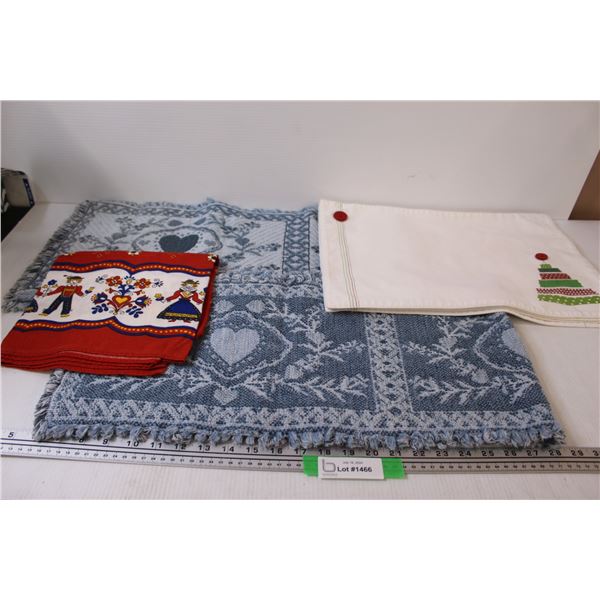 (4) Christmas Placemats, (2) Table Runners, Holland Cloth Tablecloth