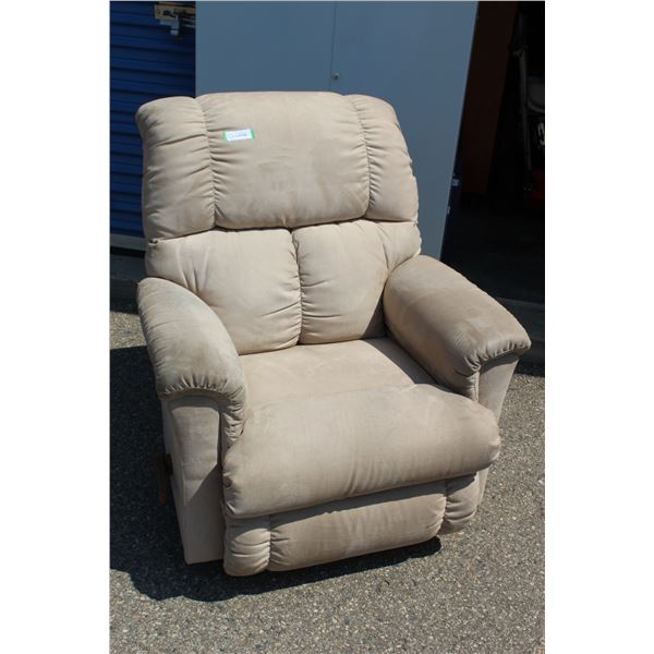 **Recliner with Removeable Back