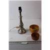 Image 1 : (2) Small Wooden Bowls, Lamp - Untested